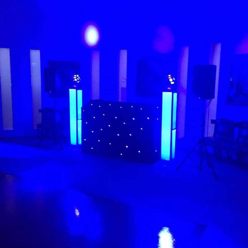 DJ Frank Wedding party DJ in London For Hire 13