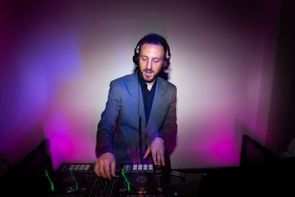 DJ Sheldon Lloyd | London DJ For Hire
