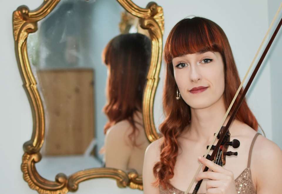 Jessica Grace | Violinist London Classical Violinist For Hire