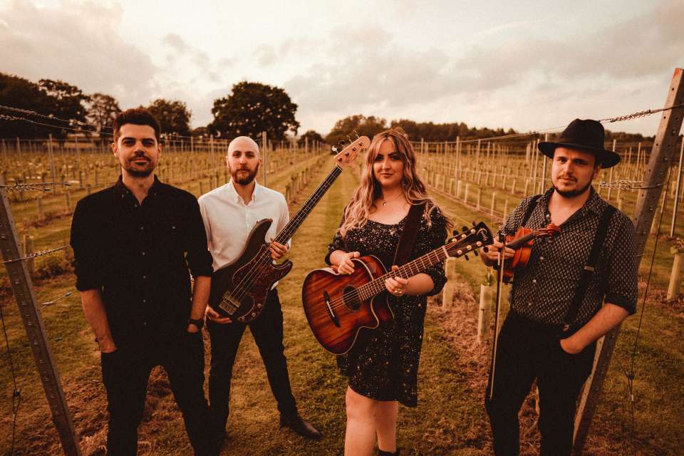 Limelight Folk Band in South Wales For Hire1