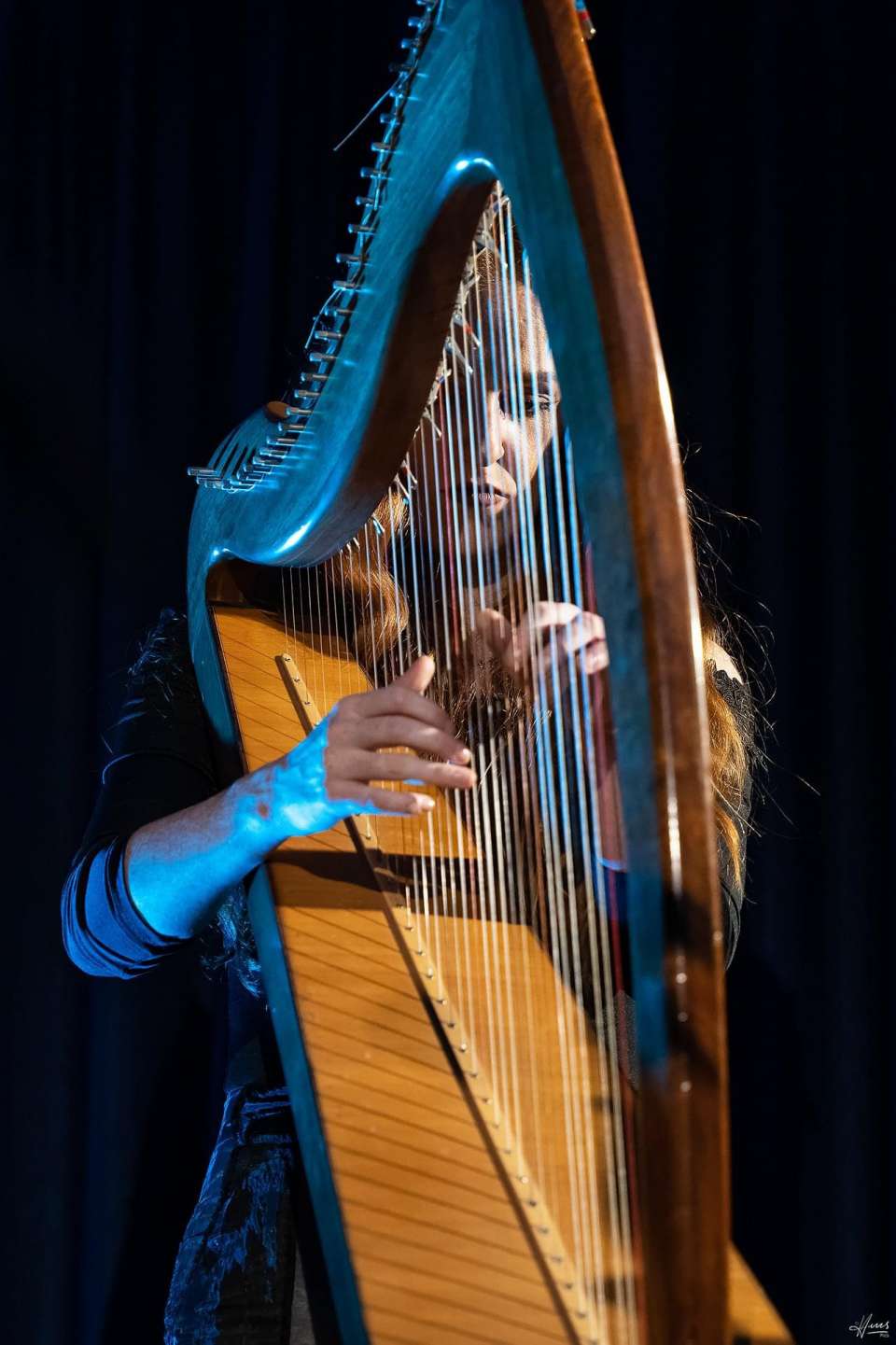 Lisa Maria Singing Harpist in London For Hire 6