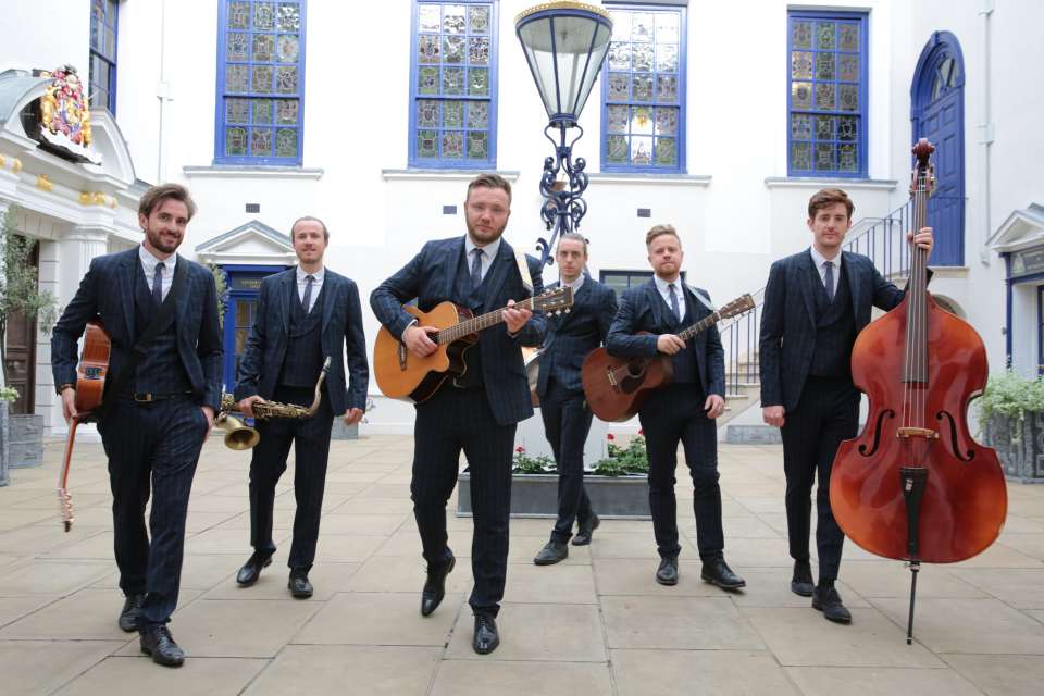 The Gentlemen Strollers | London Roaming Band For Hire 5