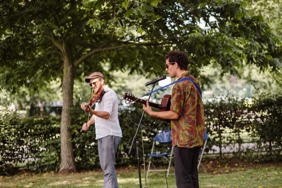 The Indie Buskers London Acoustic Duo For Hire 7