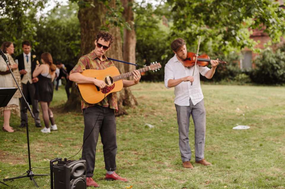 The Indie Buskers London Acoustic Duo For Hire 9