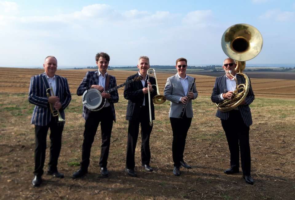 The Sunshine Strutters Trad jazz dixieland band in London For Hire