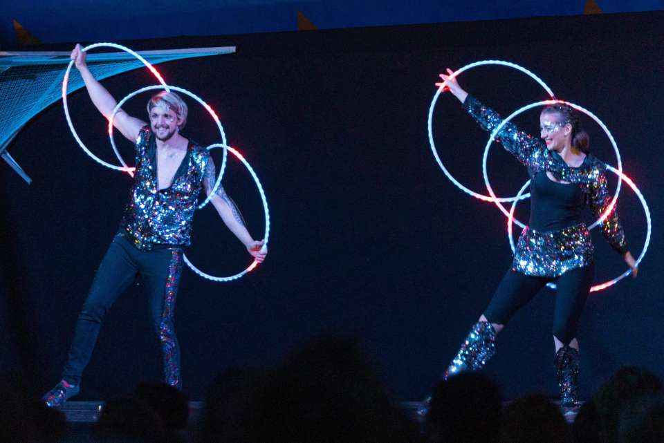 Duo Elliptical | London Circus Performer For Hire