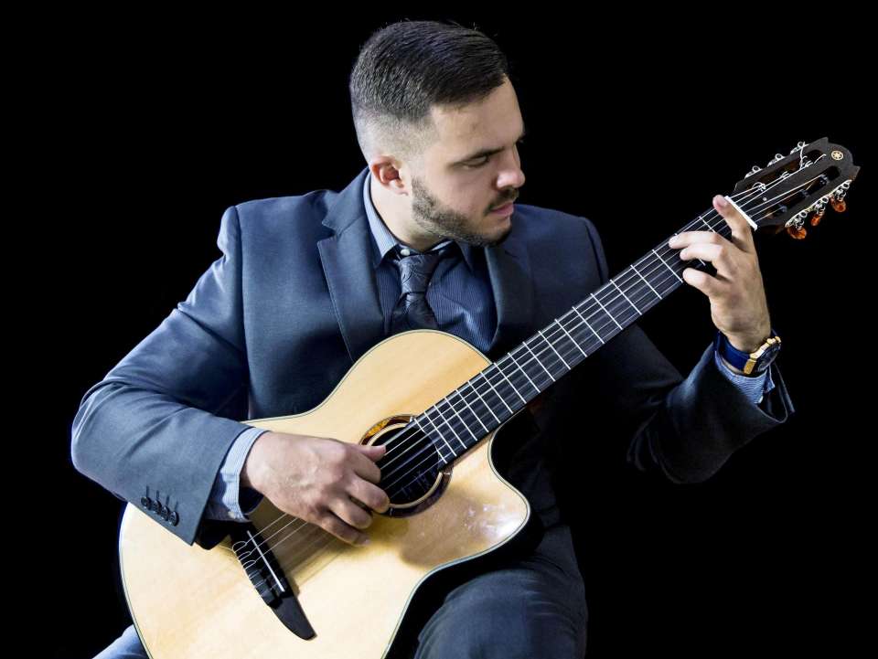 Joseph Joshua | London Classical Guitarist For Hire