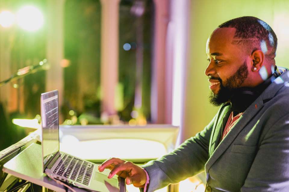 Questions to Ask Your Wedding Band | DJ Juice