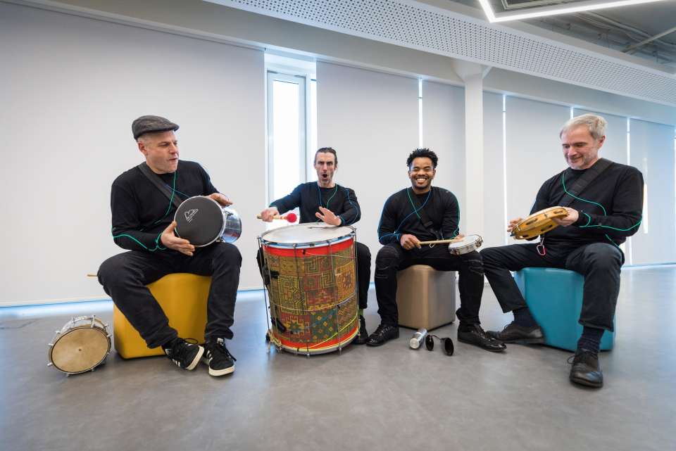 Samba central drumming3