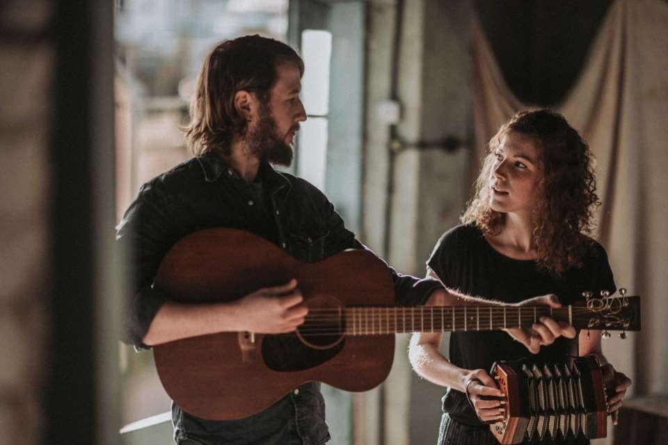 Wildwood Folk Duo | Devon Acoustic Duo For Hire