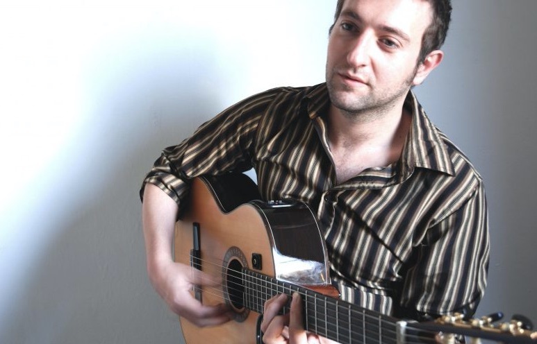 Andres G | London Spanish & Flamenco Guitarist For Hire