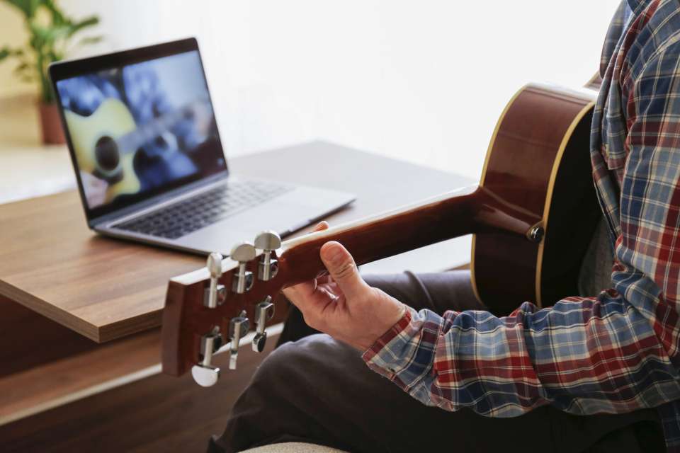 Teaching Music Online – A Complete Guide