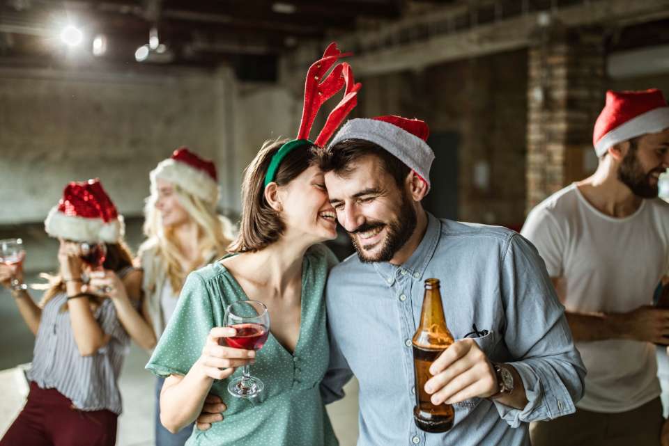 How to Plan an Office Christmas Party – 5 Tips